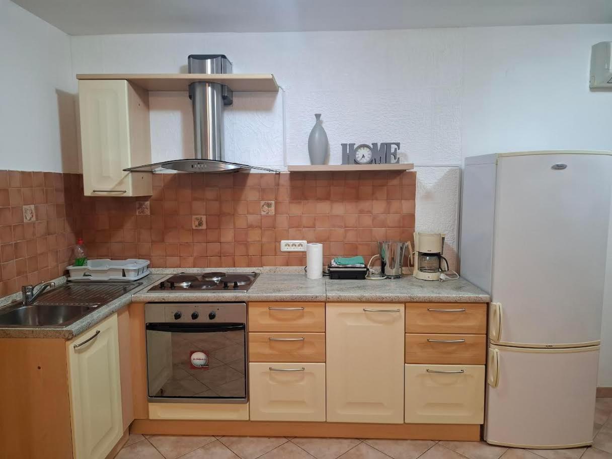 Apartmani Delas Пиешчана Увала Екстериор снимка